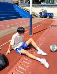 北京主场不敌山西近4战3败引热议！周琦伤退成转折点 翟晓川燃尽一战